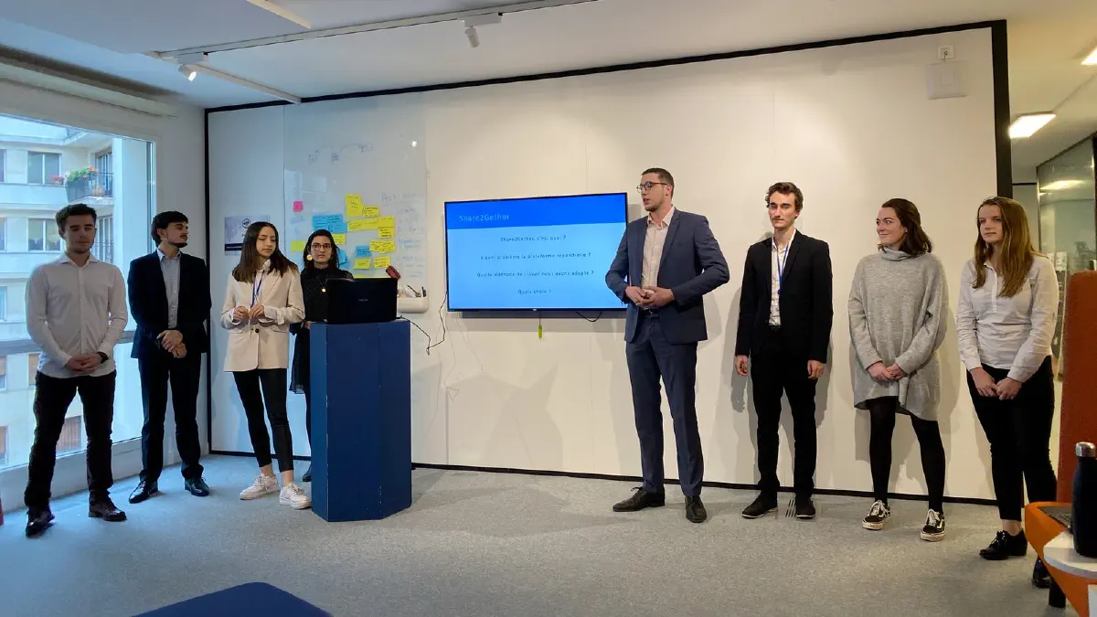 Promo 2020 during a 'mock' presentation @ Talan — 01/15/2020